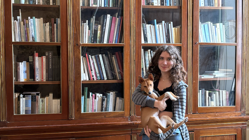 Katharine Baraz et la bibliothèque de Janine